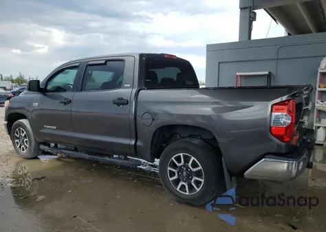 2016 Toyota Tundra Crewmax Sr5 z USA, uszkodzony, nr VIN 5TFEW5F18GX211627
